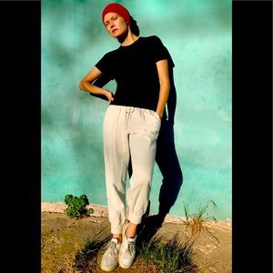 SLOUCHY JOGGING TROUSERS